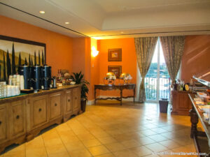 Loews Portofino Bay Hotel Club Lounge