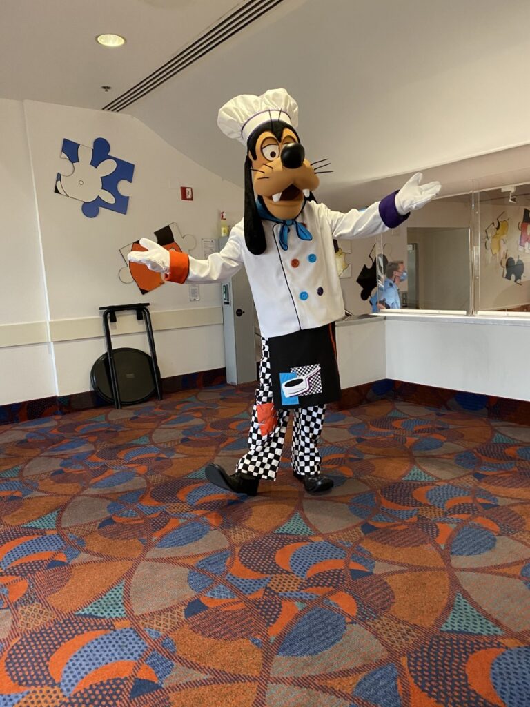 Goofy at Chef Mickey