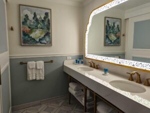 Resort Studio at Disney's Grand Floridian Villas - Bathroom