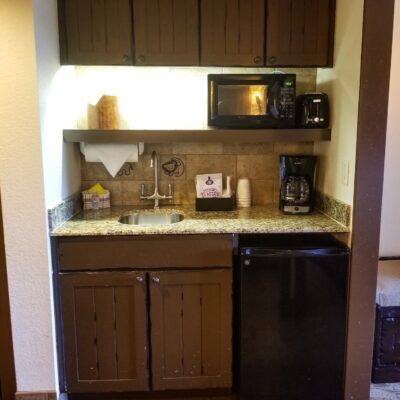 Deluxe Studio Kitchenette - Animal Kingdom Lodge Jambo House