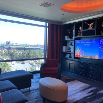 Mickey Mouse Penthouse Signature Suite at the Disneyland Hotel - Living Room
