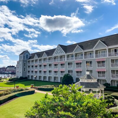 Yacht Club Resort