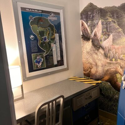 Kids Bedroom - Jurassic World Kids Suite at Loews Royal Pacific Resort - Universal Orlando