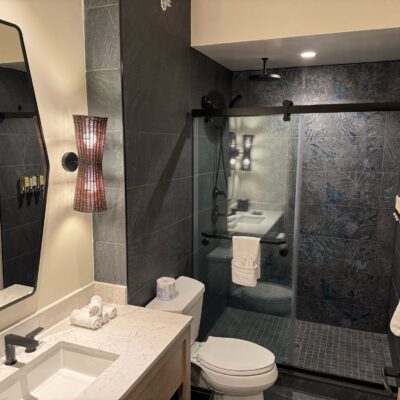 One Bedroom Villa Bathroom in Island Tower at Disney's Polynesian Village Resort