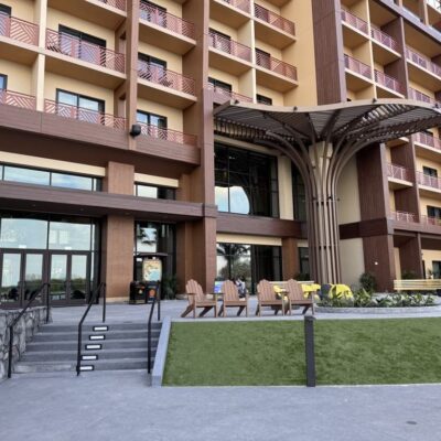 Patio Seating at Island Tower at Disney's Polynesian Village Resort