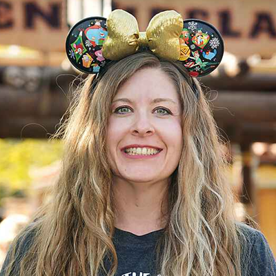 Ashley Toennies - Wish Upon a Star with Us Travel Agent in Illinois
