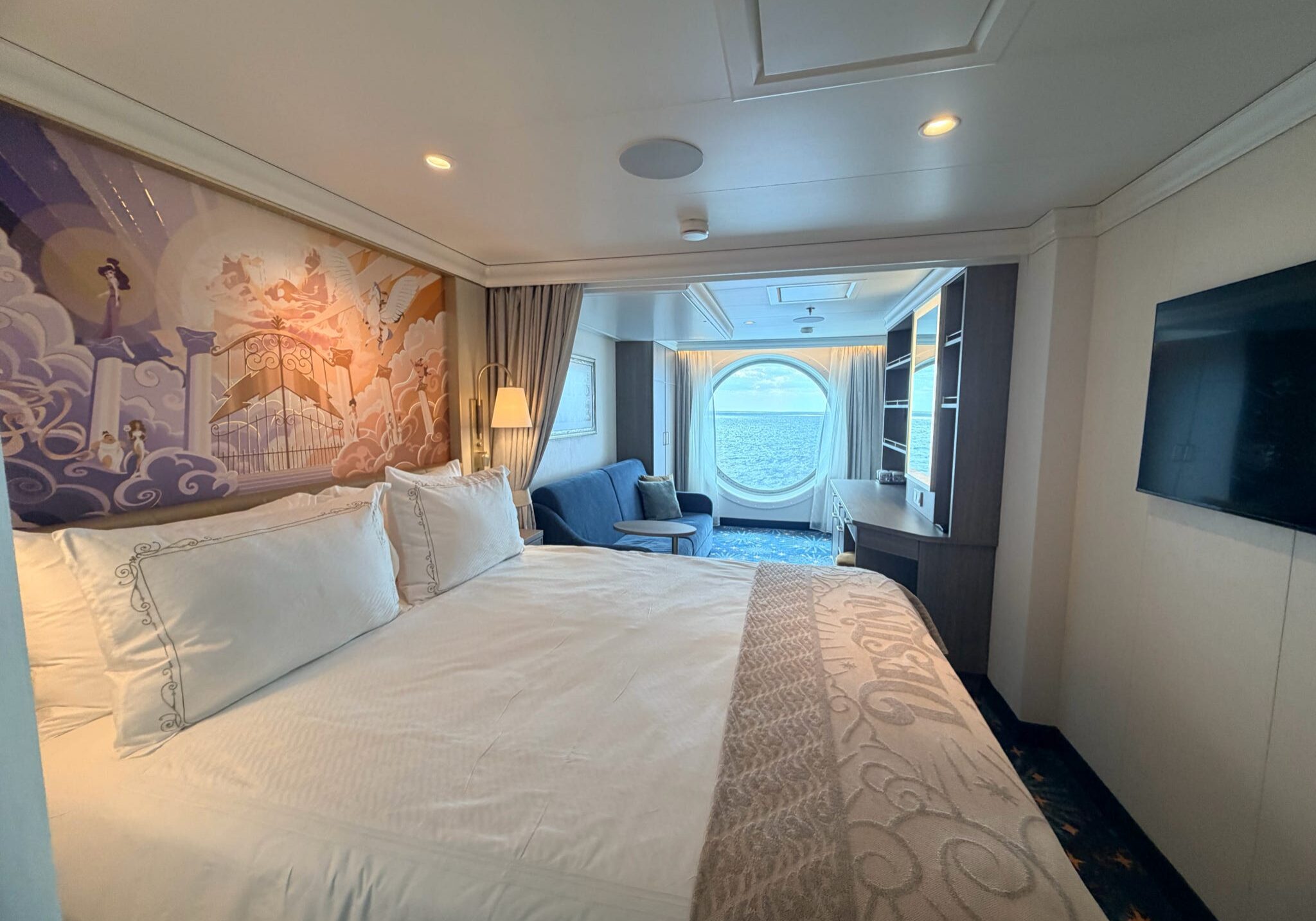 Disney Destiny - Deluxe Family Oceanview Stateroom